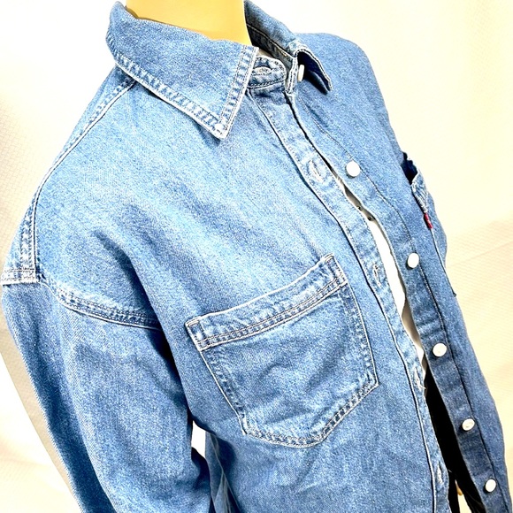 Levi’s Oversize Cool Eco Performance Denim Shirt - Picture 5 of 11